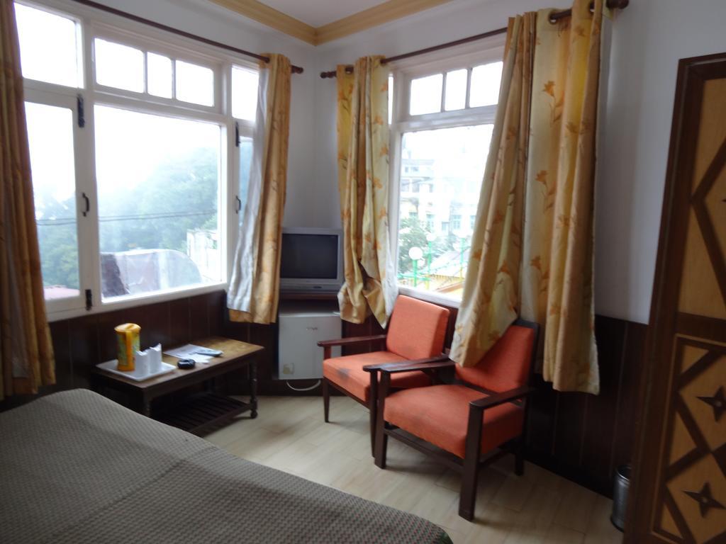 Hotel Ratan Dehradun Exterior photo